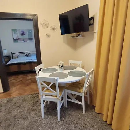 Apartment Saray Republicii Brasov
